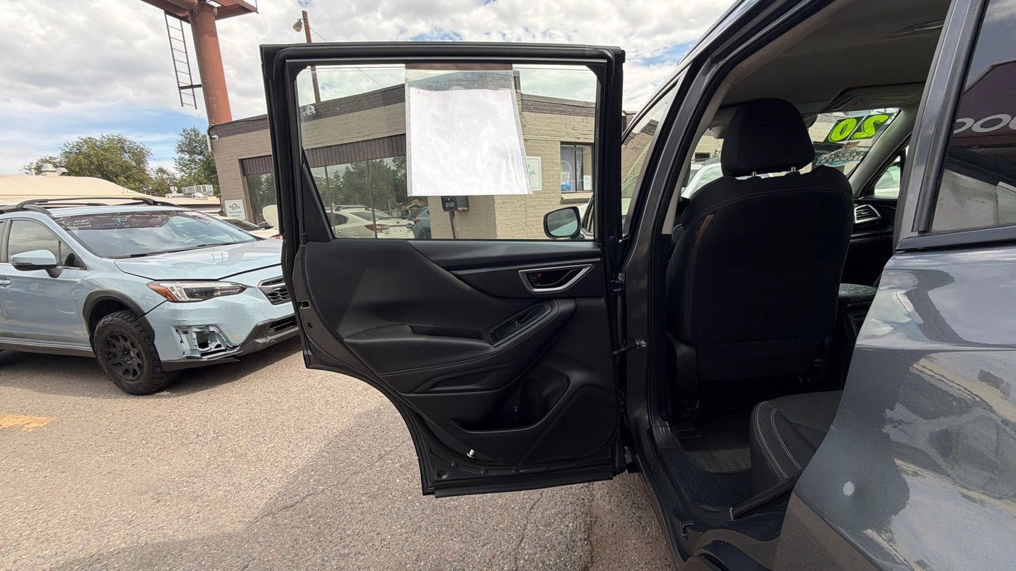 Used 2020 Subaru Forester w/ Alloy Wheel Package AWD/4WD image 11