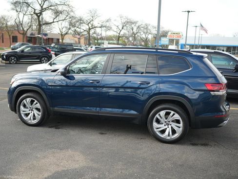 Certified 2022 Volkswagen Atlas SE image 10