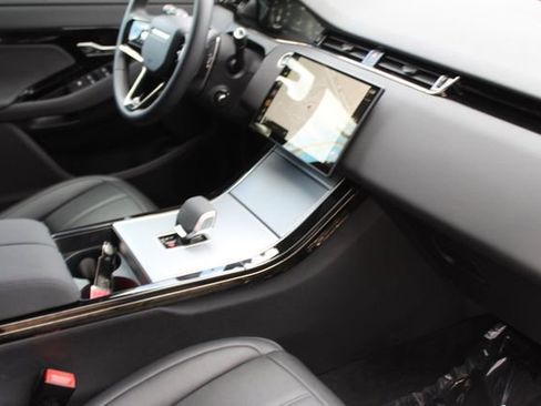 Used 2025 Land Rover Range Rover Evoque S image 27