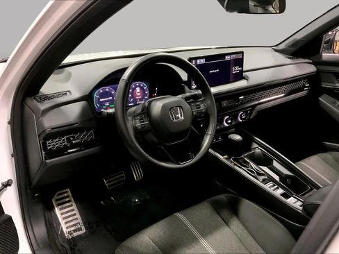 Used 2025 Honda Accord Sport image 18