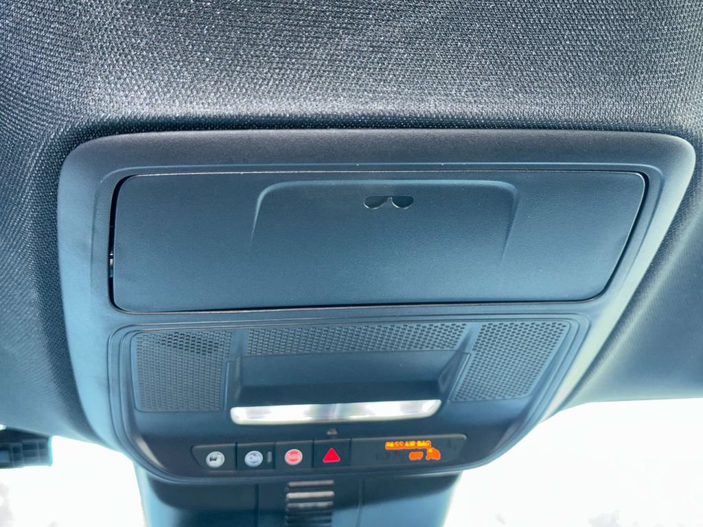Used 2025 Buick Enclave Sport Touring FWD image 19
