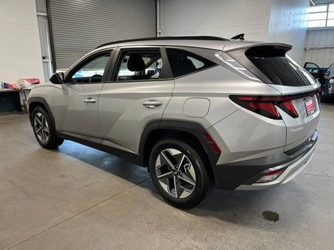 Used 2025 Hyundai Tucson SEL FWD image 5