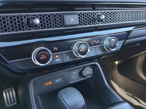 Used 2024 Honda Civic Sport image 29