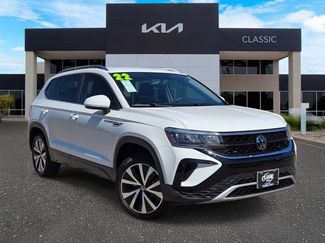 Used 2022 Volkswagen Taos SE AWD/4WD video 1