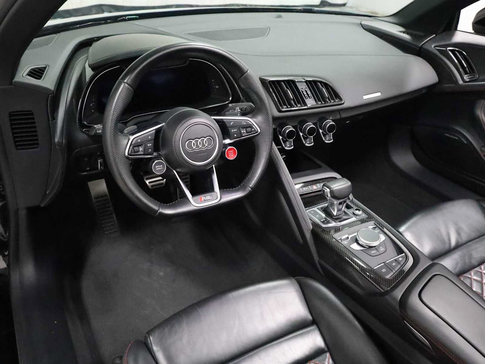 Used 2017 Audi R8 V10 w/ Carbon Exterior Package AWD/4WD image 4