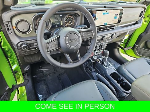 New 2025 Jeep Gladiator Mojave w/ Convenience Group image 15