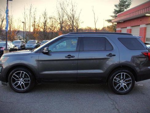 Used 2017 Ford Explorer Sport w/ Equipment Group 401A image 2