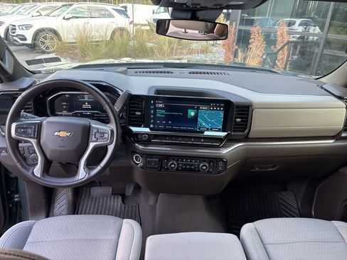 Used 2025 Chevrolet Silverado 1500 LT AWD/4WD image 49