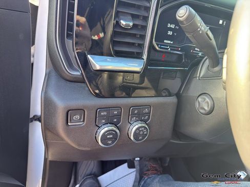 Used 2023 GMC Sierra 1500 SLT w/ SLT Premium Plus Package image 23