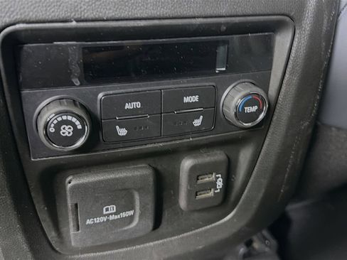 Used 2024 Buick Enclave Premium image 28