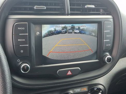 Used 2022 Kia Soul LX w/ Technology Package FWD image 18