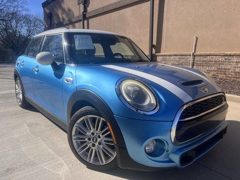 Used 2016 MINI Cooper S image 2
