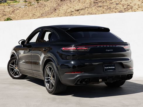 Certified 2023 Porsche Cayenne Coupe AWD/4WD image 3