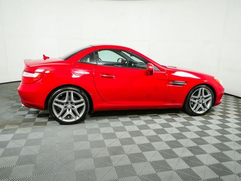 Used 2013 Mercedes-Benz SLK 250 image 23