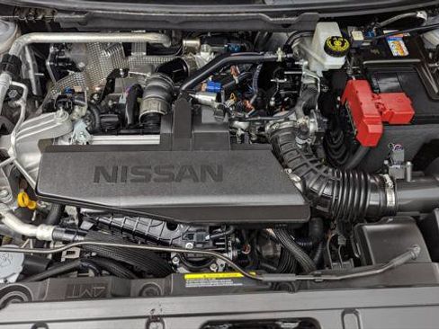 Used 2025 Nissan Rogue SV image 29