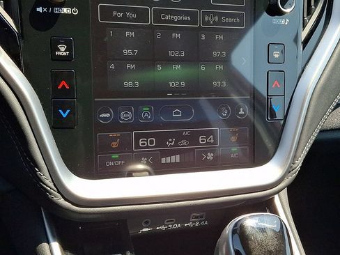 Certified 2025 Subaru Outback Premium AWD/4WD image 17