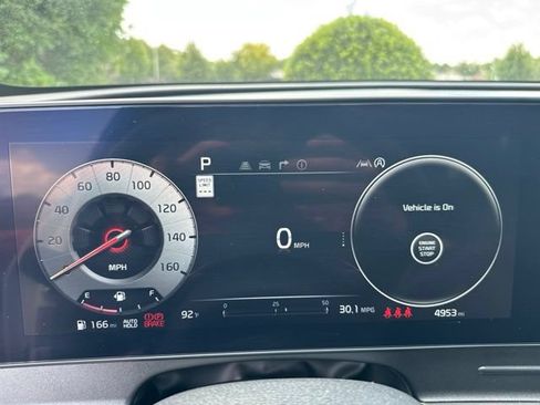 Certified 2025 Kia Sportage X-Pro AWD/4WD image 10