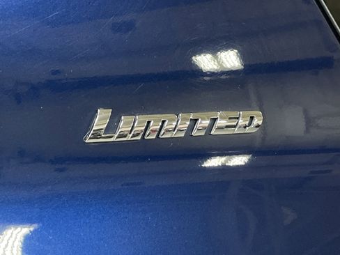 Used 2016 Toyota 4Runner Limited AWD/4WD image 33