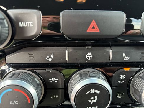 Used 2022 RAM 1500 Big Horn image 24