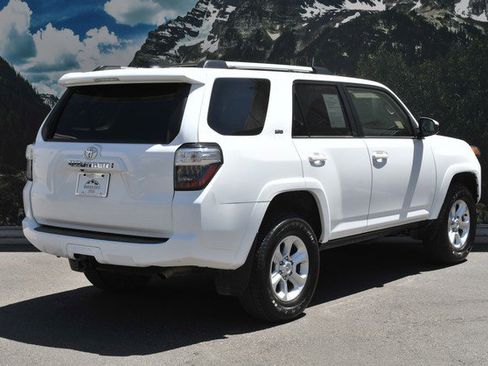 Certified 2024 Toyota 4Runner SR5 AWD/4WD image 3