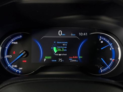 Used 2025 Toyota RAV4 XLE AWD/4WD image 15