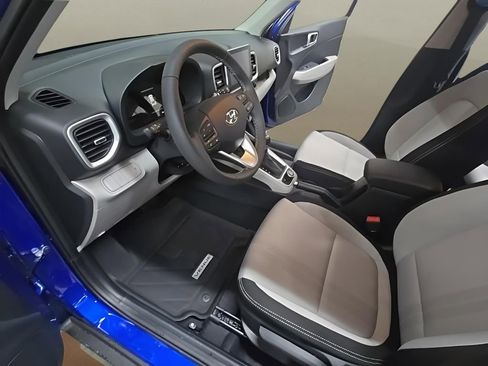 Used 2026 Hyundai Venue SEL FWD image 12