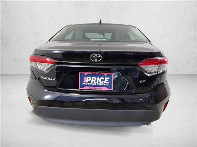 Used 2025 Toyota Corolla LE FWD image 4