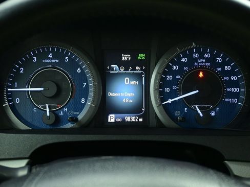 Used 2018 Toyota Sienna XLE Premium w/ Carpet Mat Package FWD image 29