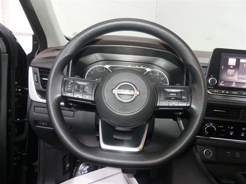 Used 2023 Nissan Rogue S FWD image 30