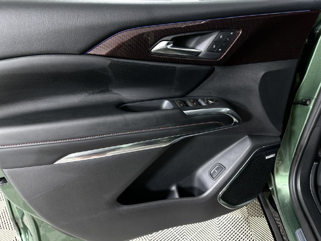 New 2027 Chevrolet Traverse RS w/ LPO, Floor Liner Package FWD image 24