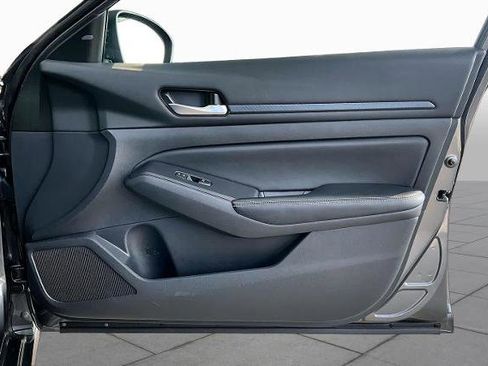 Certified 2025 Nissan Altima 2.5 SV FWD image 22