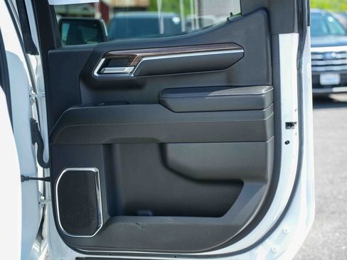 Used 2024 Chevrolet Silverado 1500 LT AWD/4WD image 17