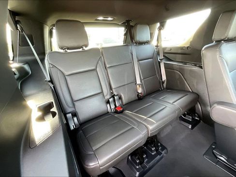 Used 2023 Chevrolet Tahoe Z71 image 28