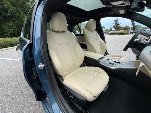 New 2026 BMW 330i Sedan w/ Premium Package RWD image 20