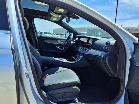 Used 2021 Mercedes-Benz E 350 4MATIC Sedan image 22