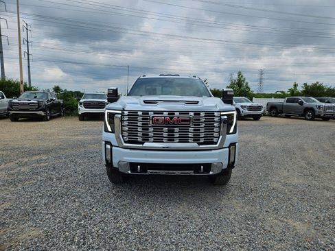 New 2026 GMC Sierra 2500 Denali w/ Denali Reserve Package AWD/4WD image 9