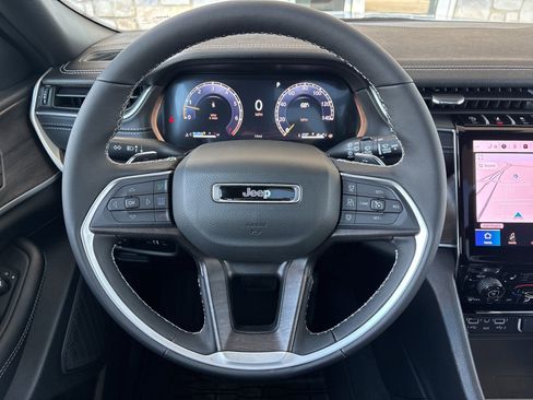 New 2025 Jeep Grand Cherokee L Limited w/ Luxury Tech Group II image 22