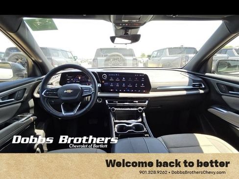 Used 2026 Chevrolet Traverse LT w/ Driver Confidence Package FWD image 9