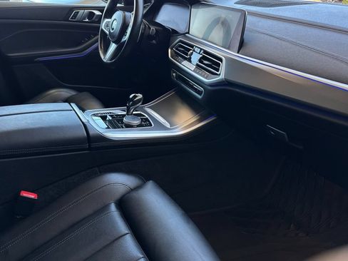 Used 2022 BMW X5 sDrive40i w/ M Sport Package RWD image 17