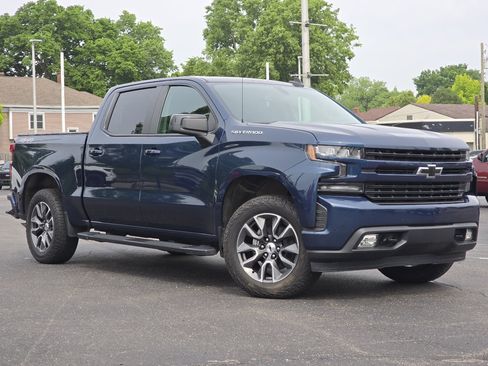 Used 2021 Chevrolet Silverado 1500 RST w/ Convenience Package II AWD/4WD image 2