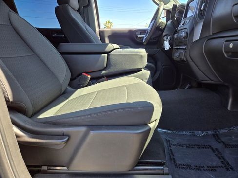 Used 2022 Chevrolet Silverado 1500 Custom w/ Safety Confidence Package RWD image 12