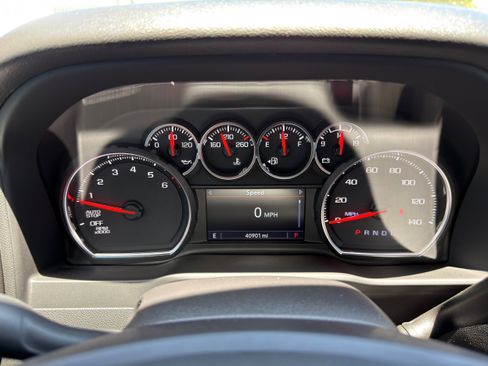 Used 2022 Chevrolet Silverado 1500 LT RWD image 29