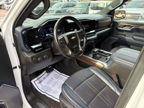 Used 2023 Chevrolet Silverado 1500 High Country w/ Technology Package image 14