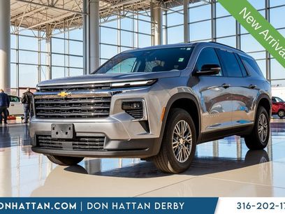 Used 2025 Chevrolet Traverse LT