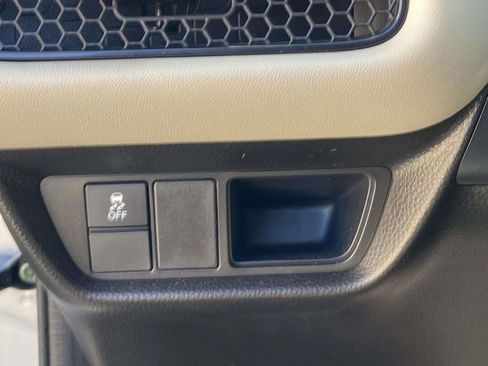 Used 2025 Honda HR-V LX image 25