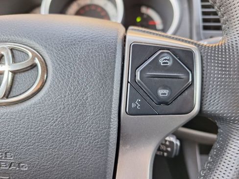 Used 2014 Toyota Tacoma PreRunner image 12