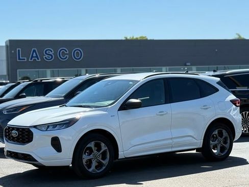 Certified 2023 Ford Escape ST-Line w/ Tech Pack #1 AWD/4WD image 1