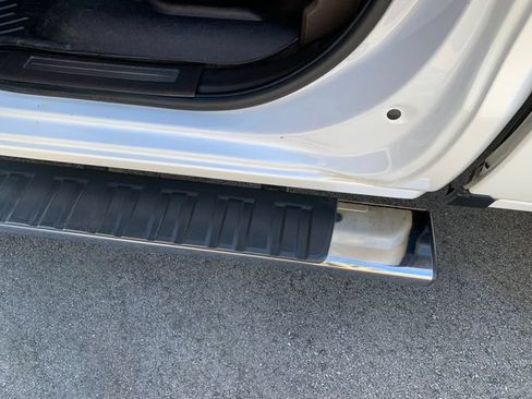 Used 2018 GMC Sierra 1500 Denali AWD/4WD image 17