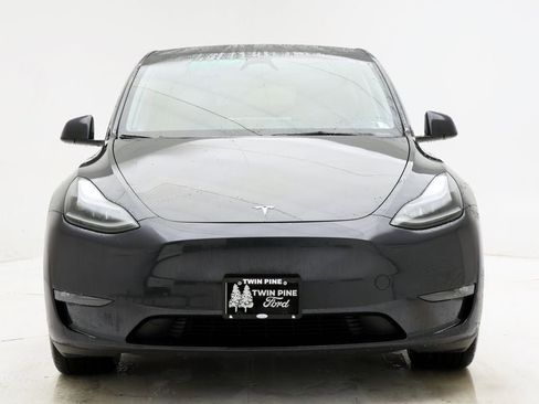 Used 2024 Tesla Model Y Long Range AWD/4WD image 4