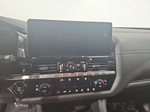 New 2026 Nissan Pathfinder Platinum AWD/4WD image 18